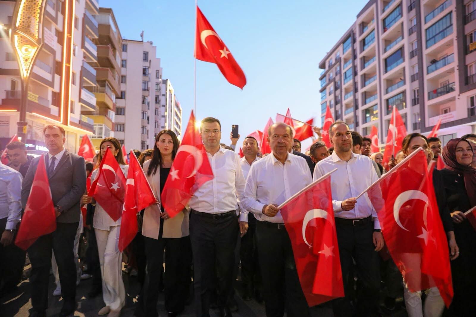 Niğde 15 Temmuz’ Da Kırmızı Beyaza Büründü 2