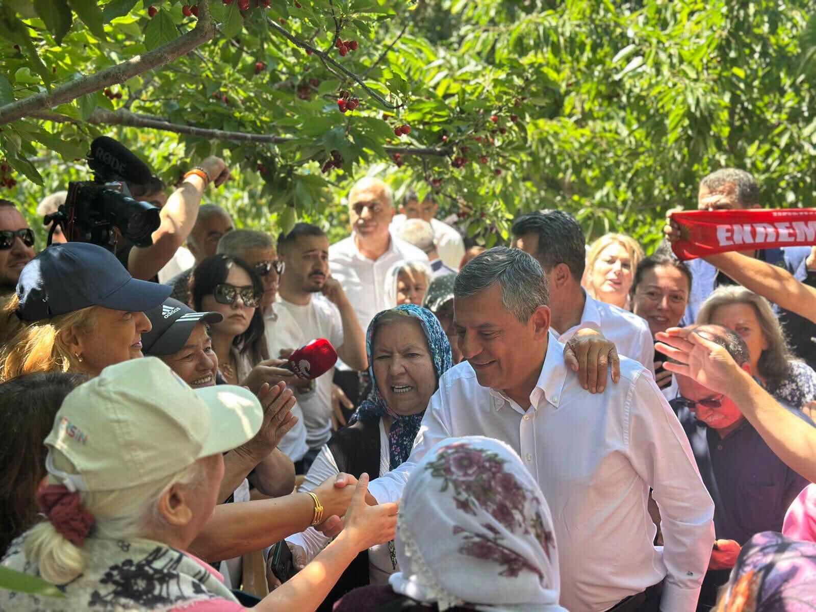 Özgür Özel 3