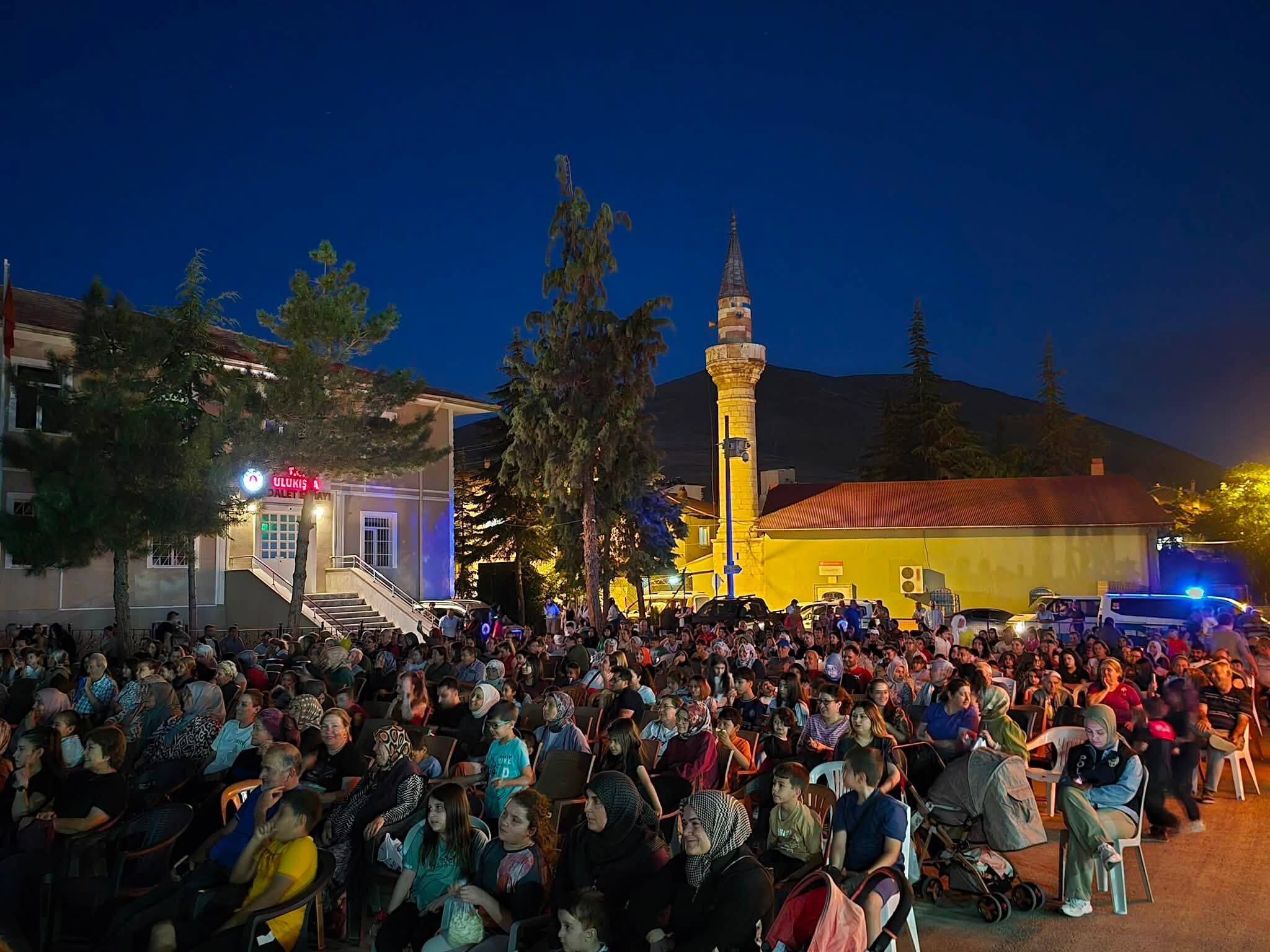 Ulukışla’da Açık Hava Sinema Keyfi 3