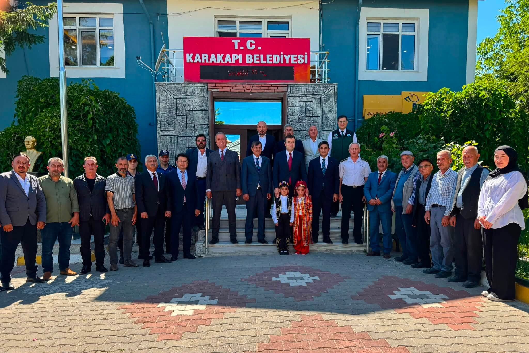 Vali Akmeşe’den Altunhisar Beldelerine Ziyaret 1
