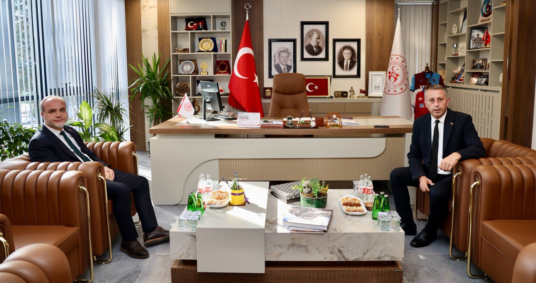 Müdür Dorul Rektör Uslu’yu ağırladı