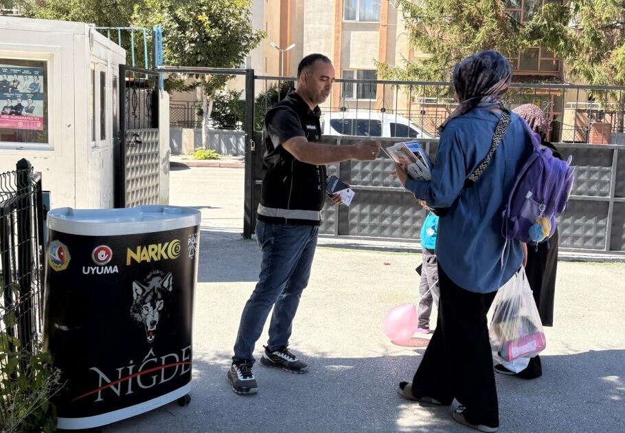Narkotik Polisinden 643 vatandaşa bilgilendirme