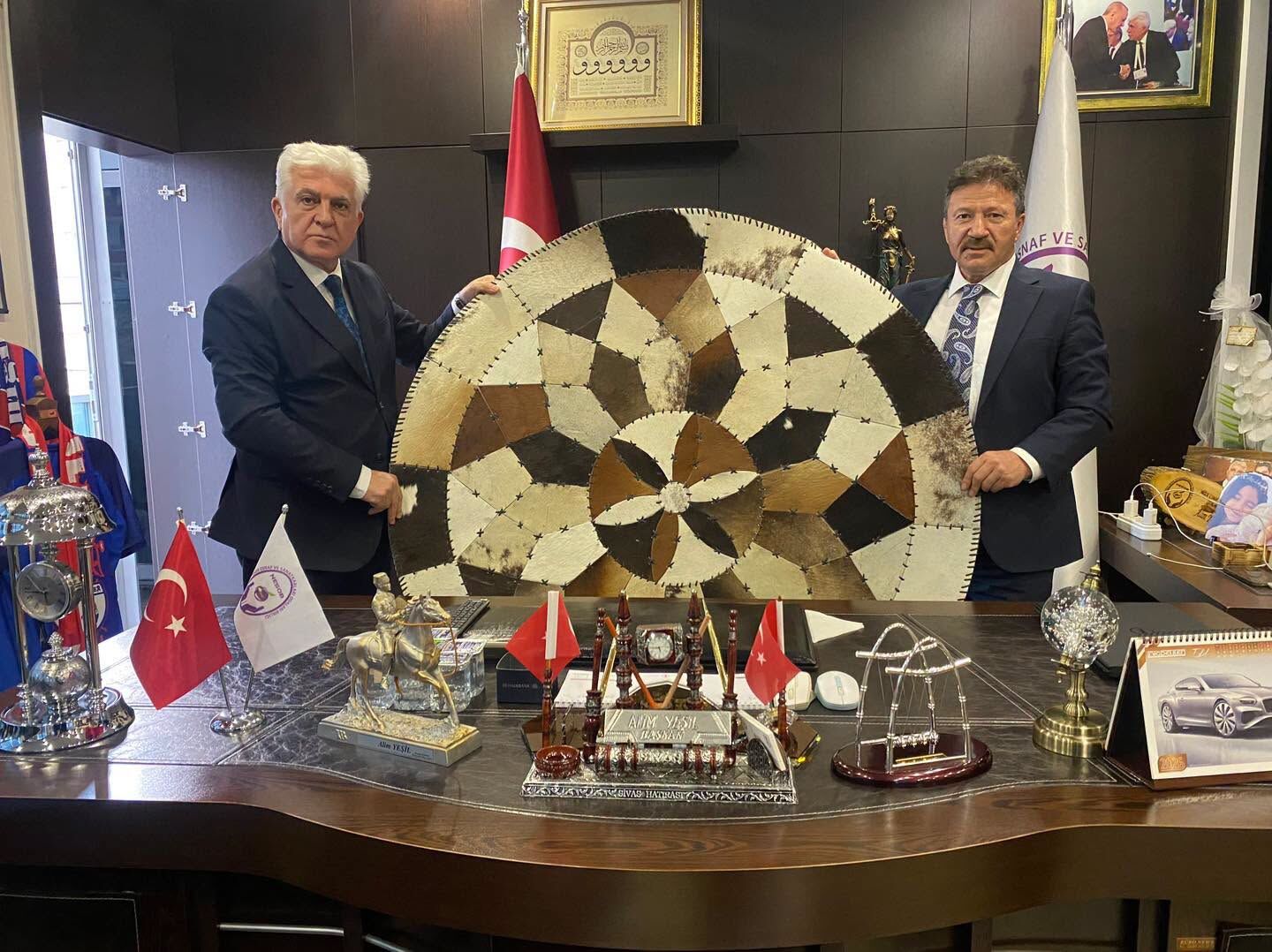 Yiğiner Niğde’de Esnaf Teşkilatıyla buluştu