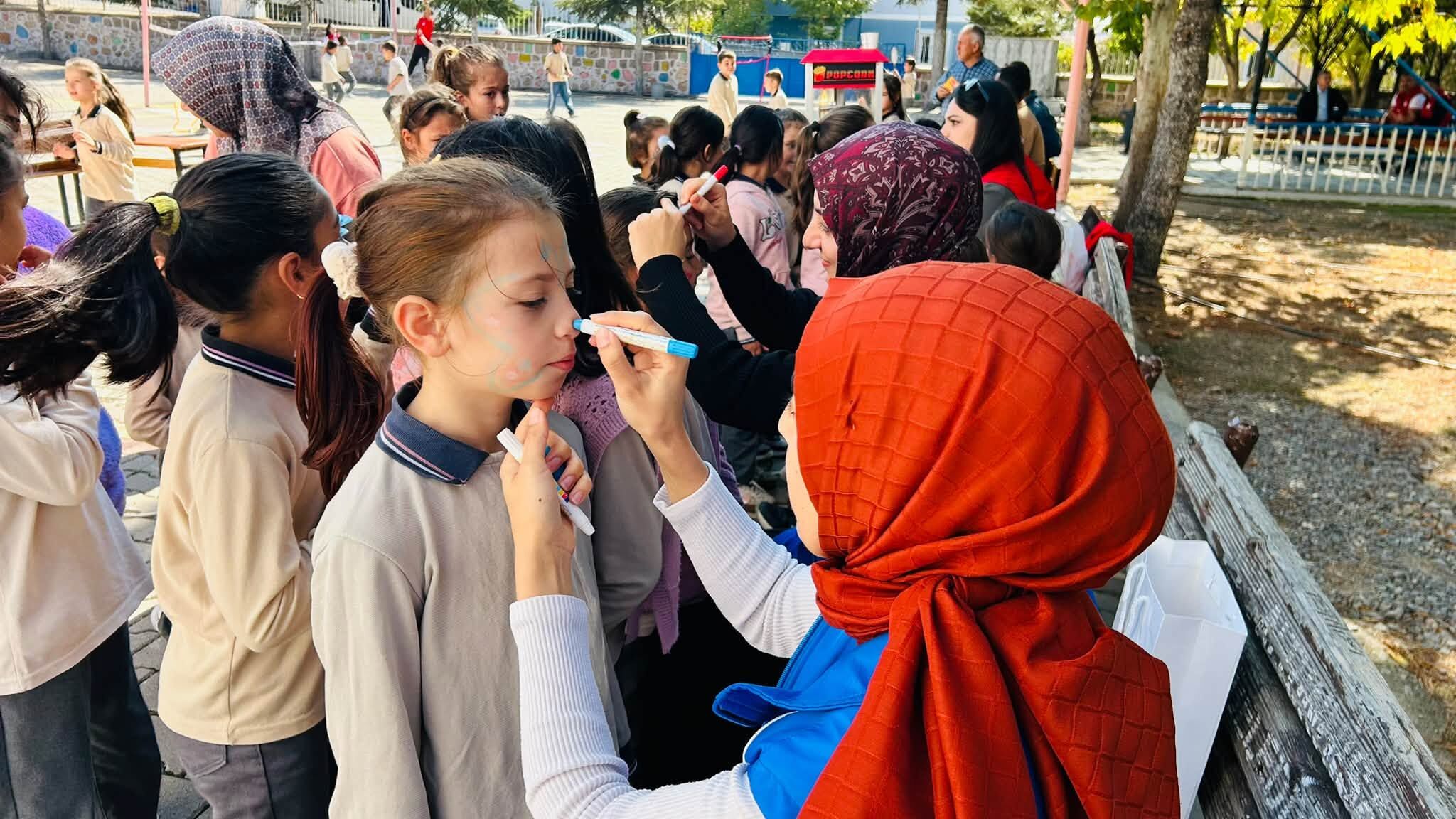 Altunhisar’da ‘Merkezim Her Yerde’ Etkinliği 2