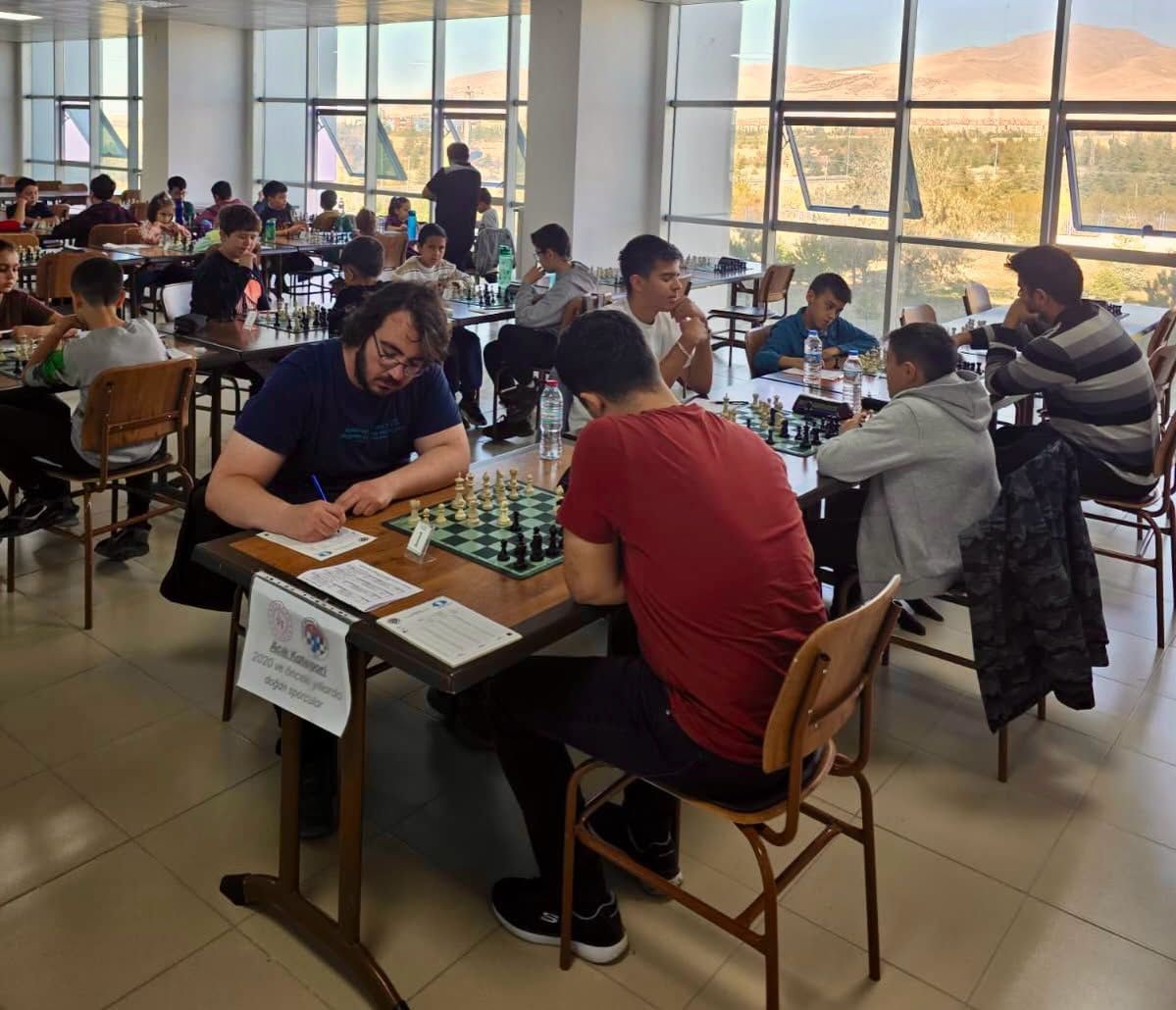 Cumhuriyet Bayramı Satranç Turnuvası sona erdi