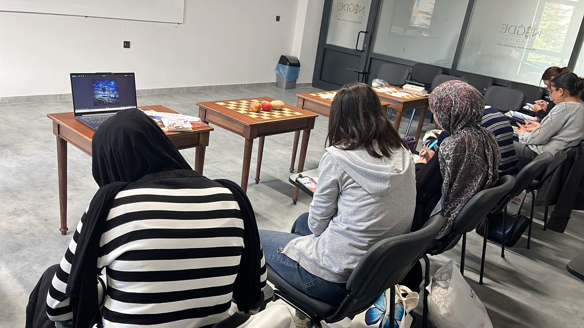 Niğde HEM ’de Yazarlık Kursu başladı