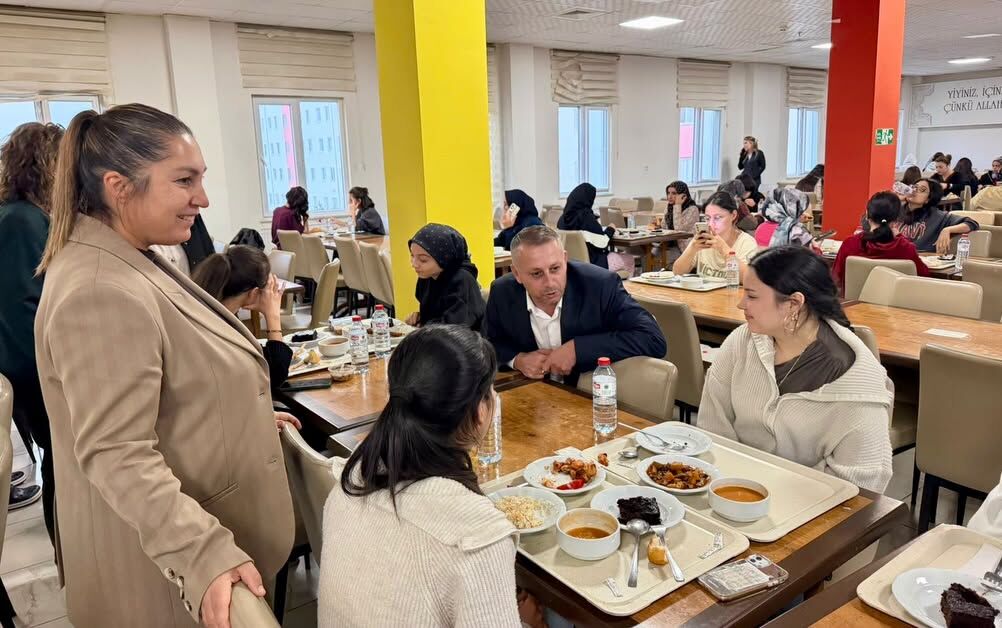 Öğrenci Yurdunda Aşure İkramı 1
