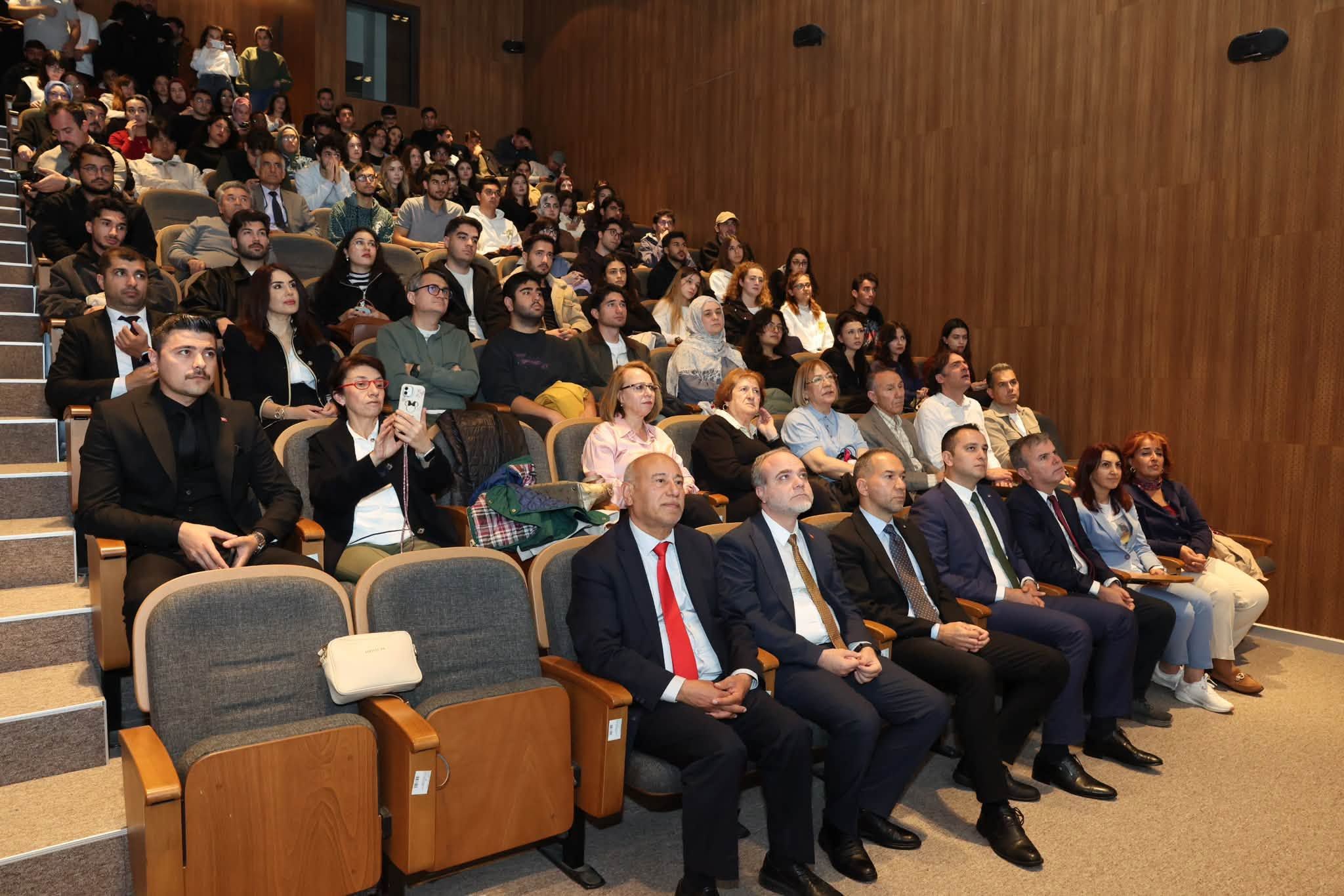 Üniversitede Yurt Dışı Staj Toplantısı 2