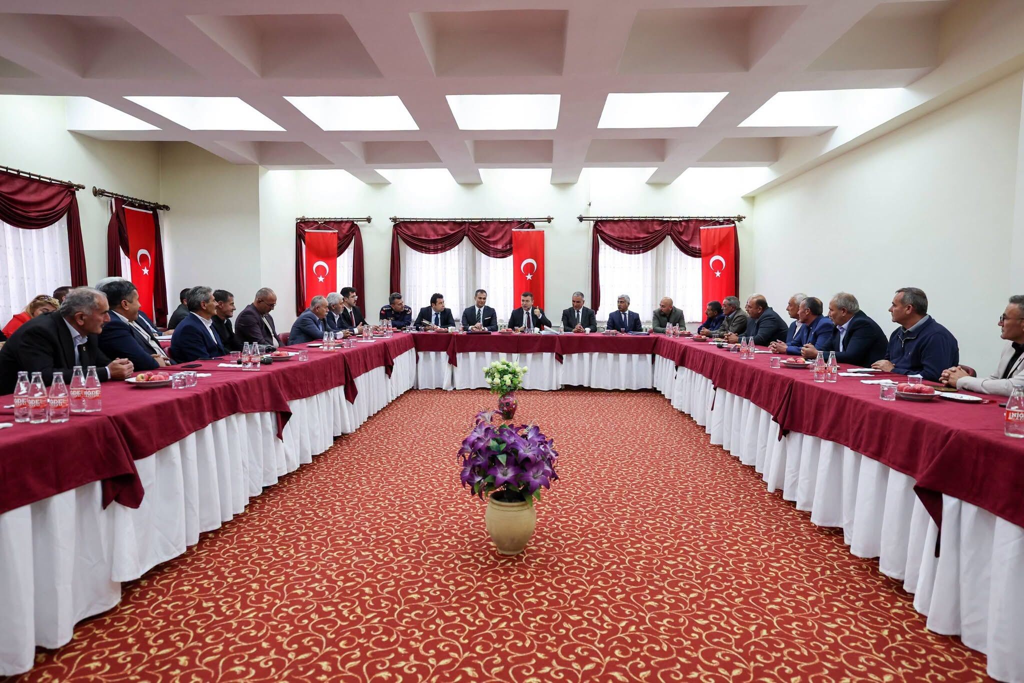 Vali Akmeşe’den Çamardı Mesaisi 1